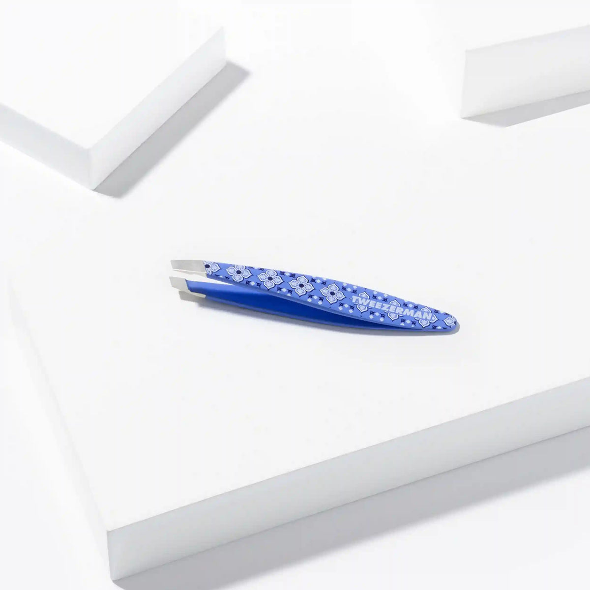Lisbon Sea Mini Slant Tweezer