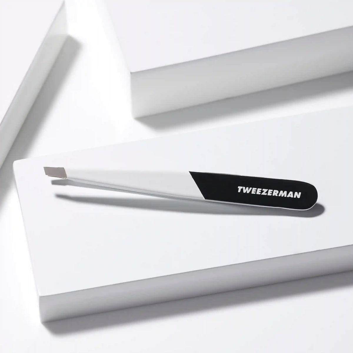 Midnight Strike Slant Tweezer