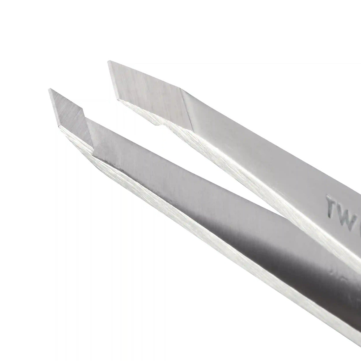 Classic Slant Tweezer