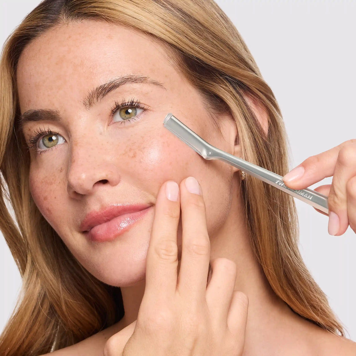 Facial Razor with Replacement Blades