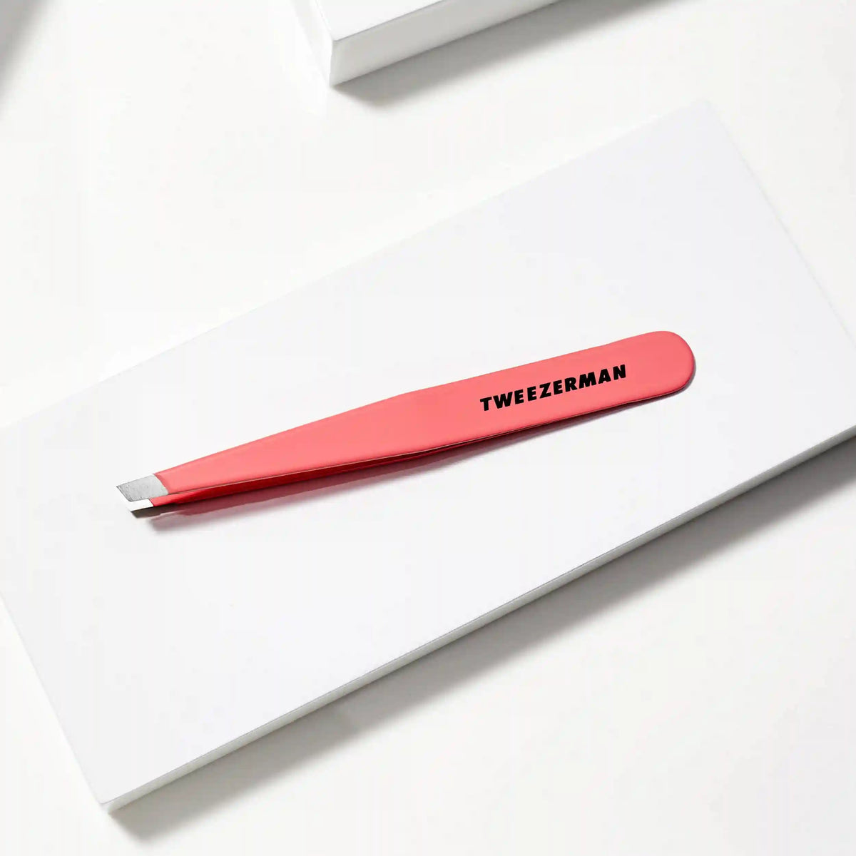 Geranium Slant Tweezer