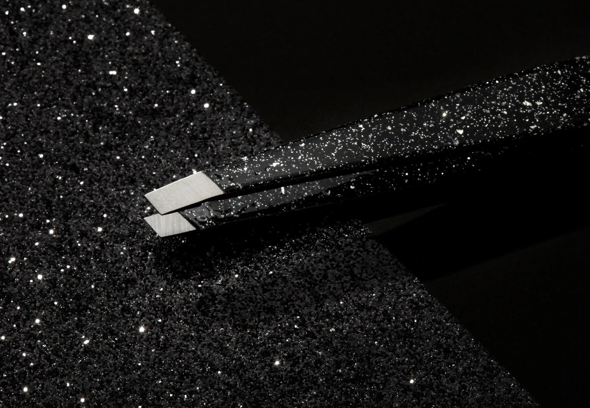 Dusted Onyx Slant Tweezer