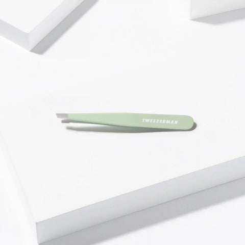 Pistachio Full Slant Tweezer