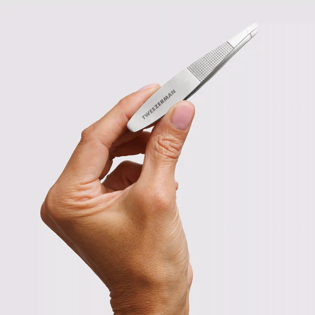 Wide Grip Slant Tweezer
